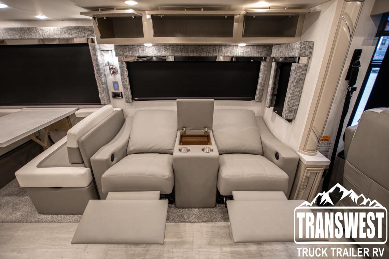 2024 Newmar Ventana 3809 | Photo 10 of 40