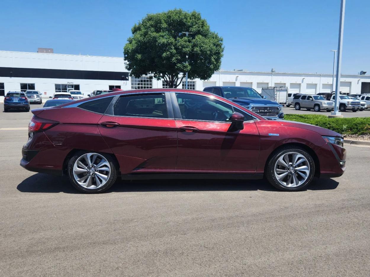 2018 Honda Clarity Plug-In Hybrid | Photo 1 of 27