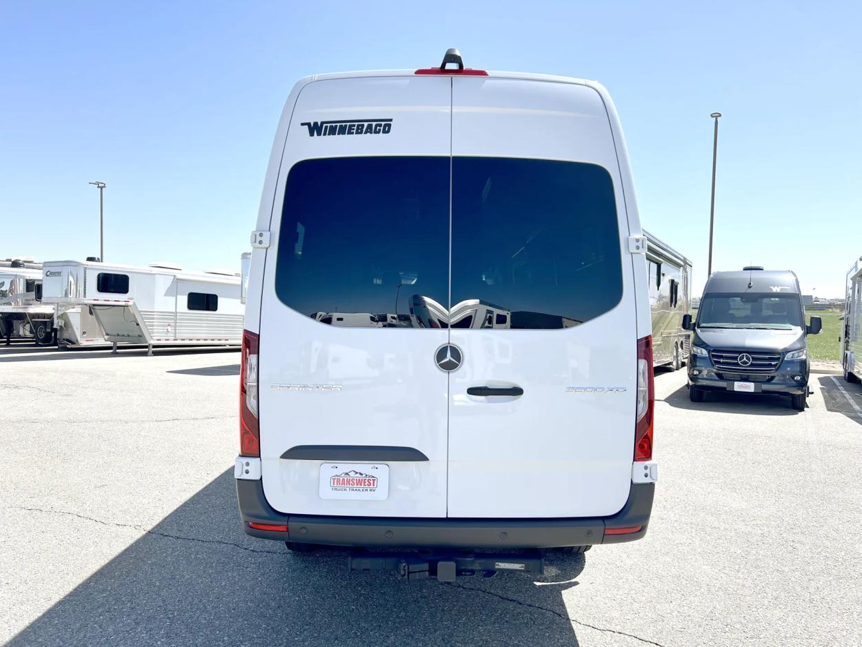 2023 Winnebago Adventure Wagon 70 SE | Photo 11 of 16