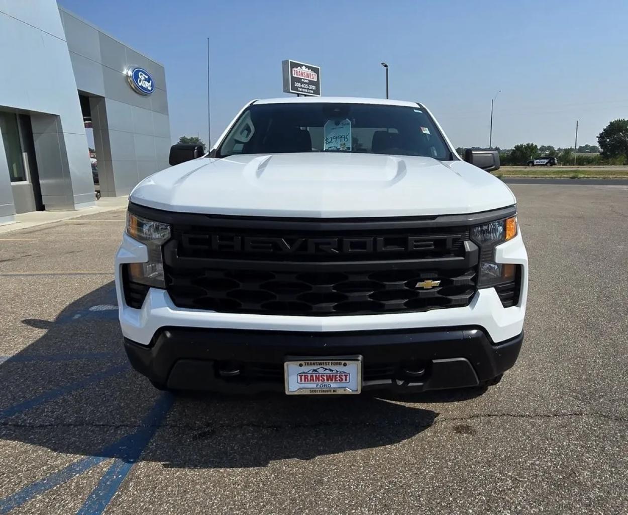 2022 Chevrolet Silverado 1500 | Photo 2 of 24