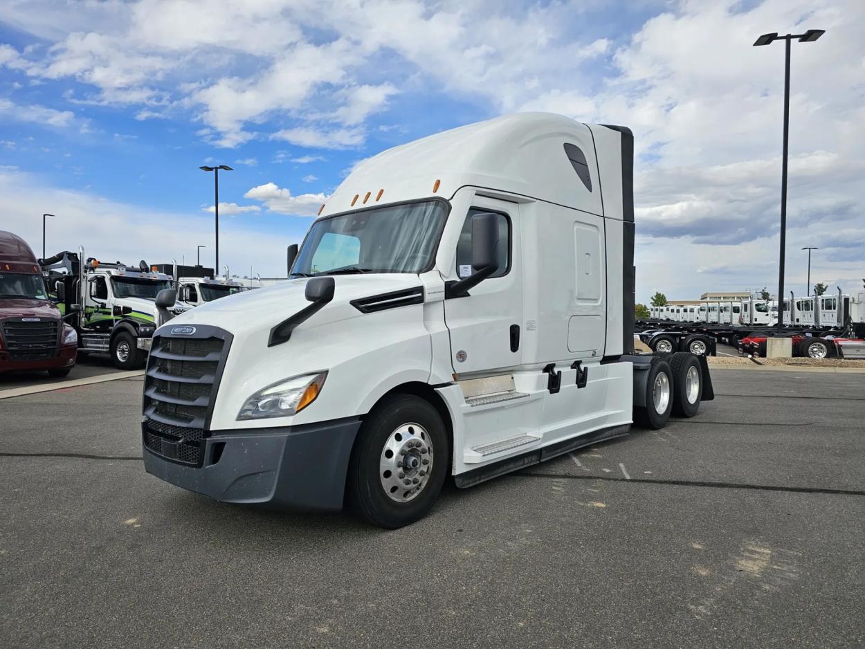 2024 Freightliner Cascadia 126 