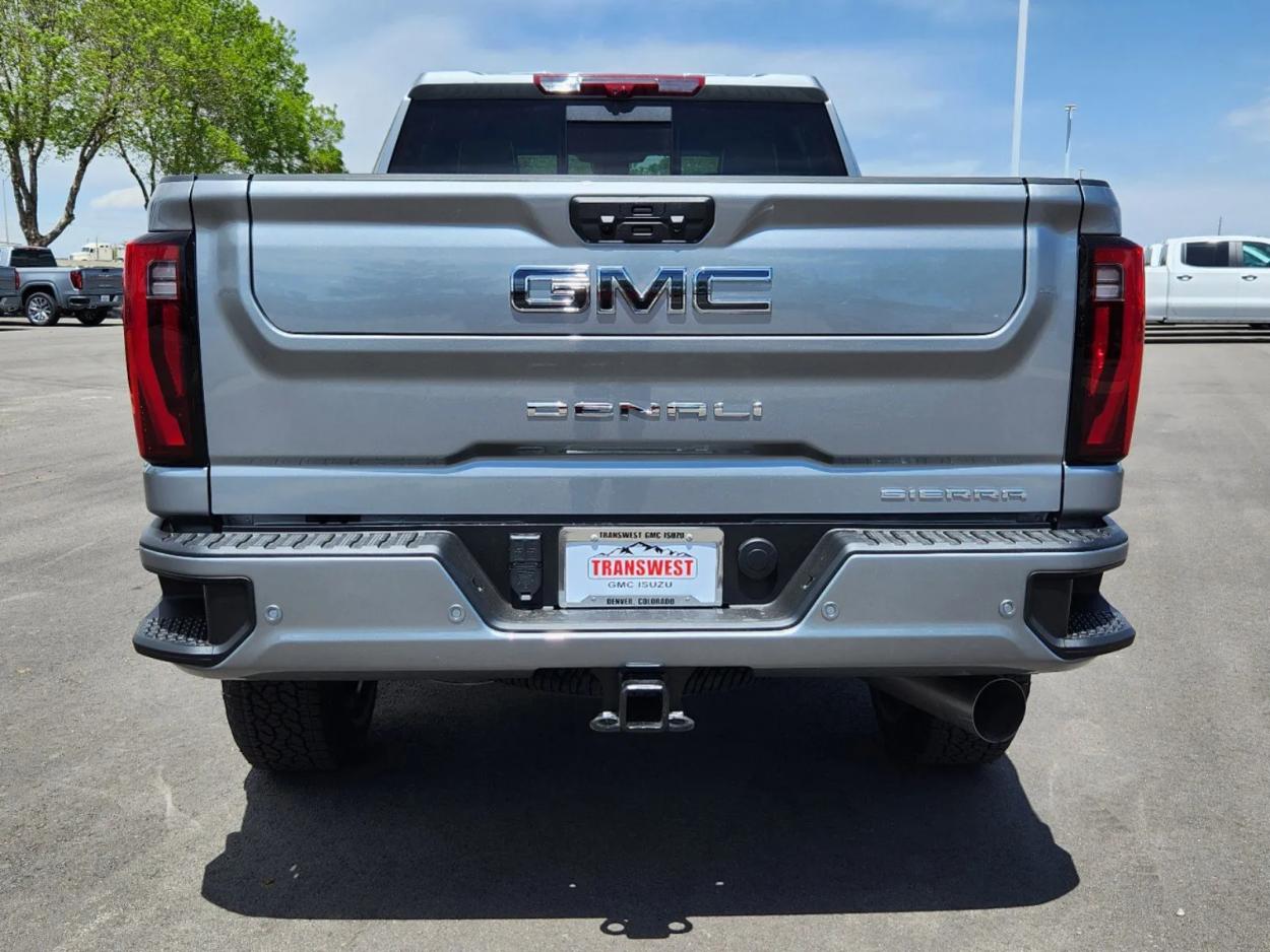 2024 GMC Sierra 2500HD Denali Ultimate | Photo 11 of 25