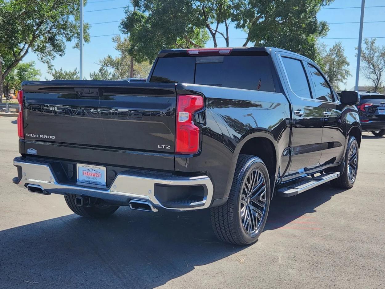 2023 Chevrolet Silverado 1500 LTZ | Photo 2 of 33