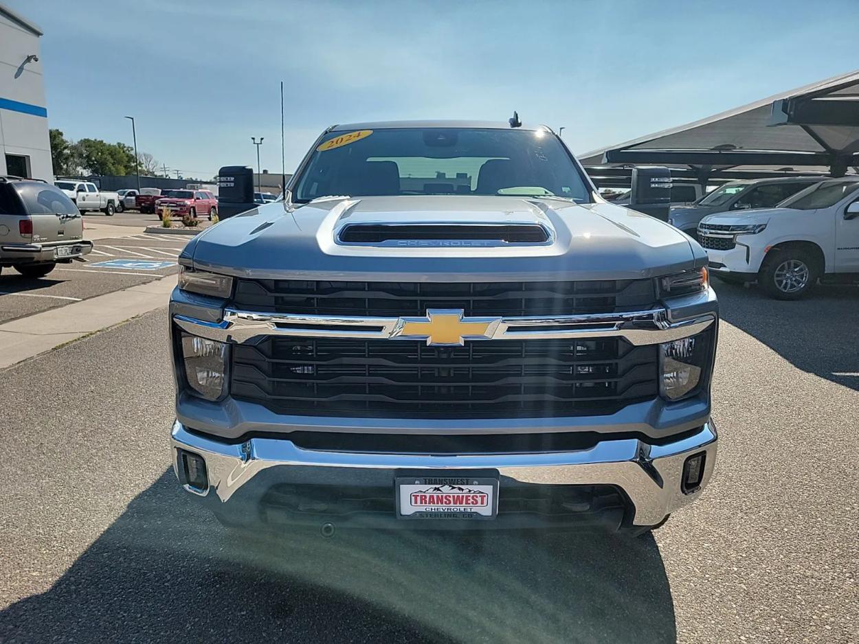 2024 Chevrolet Silverado 2500HD LT | Photo 9 of 19