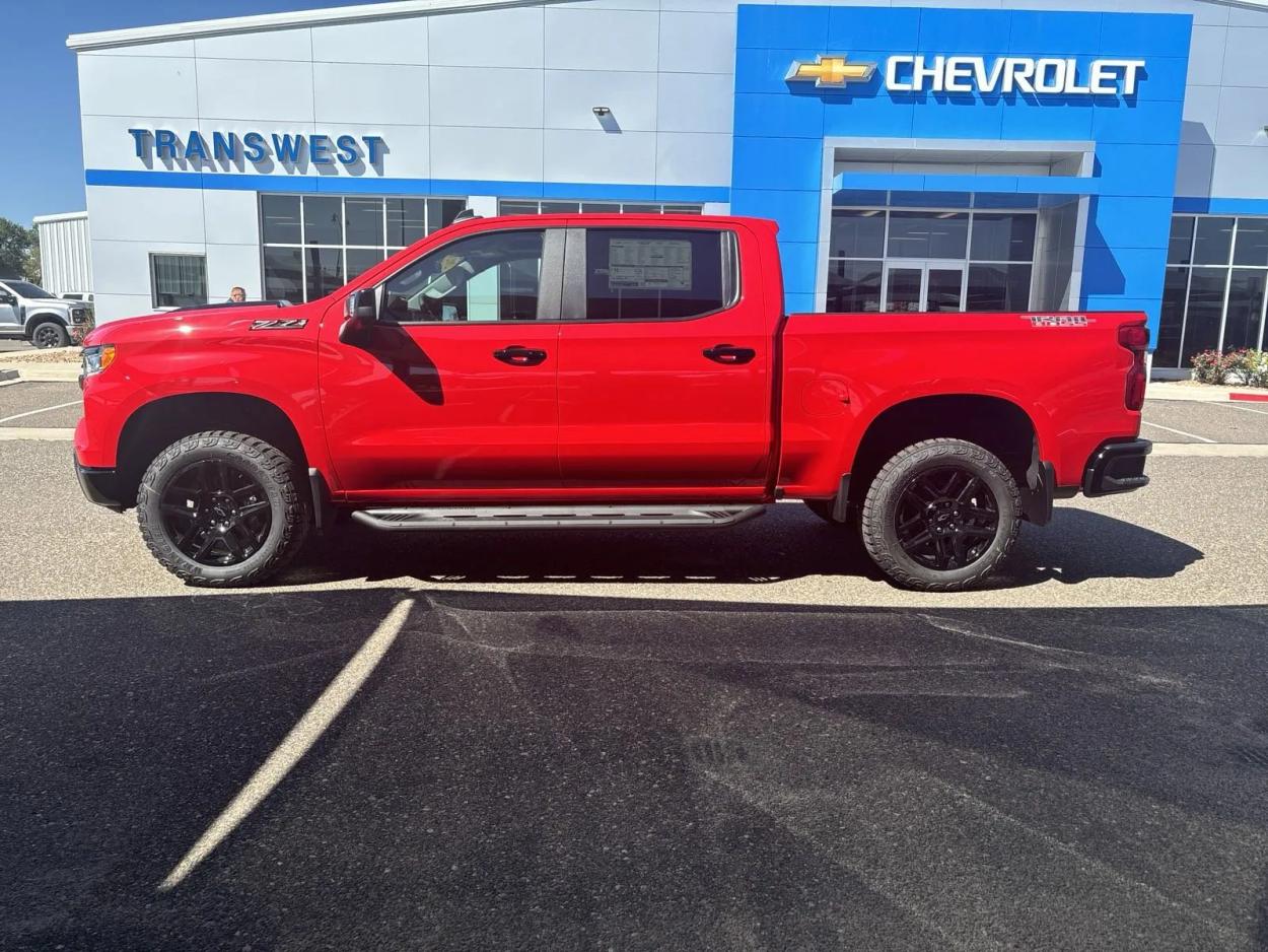 2024 Chevrolet Silverado 1500 LT Trail Boss | Photo 1 of 25