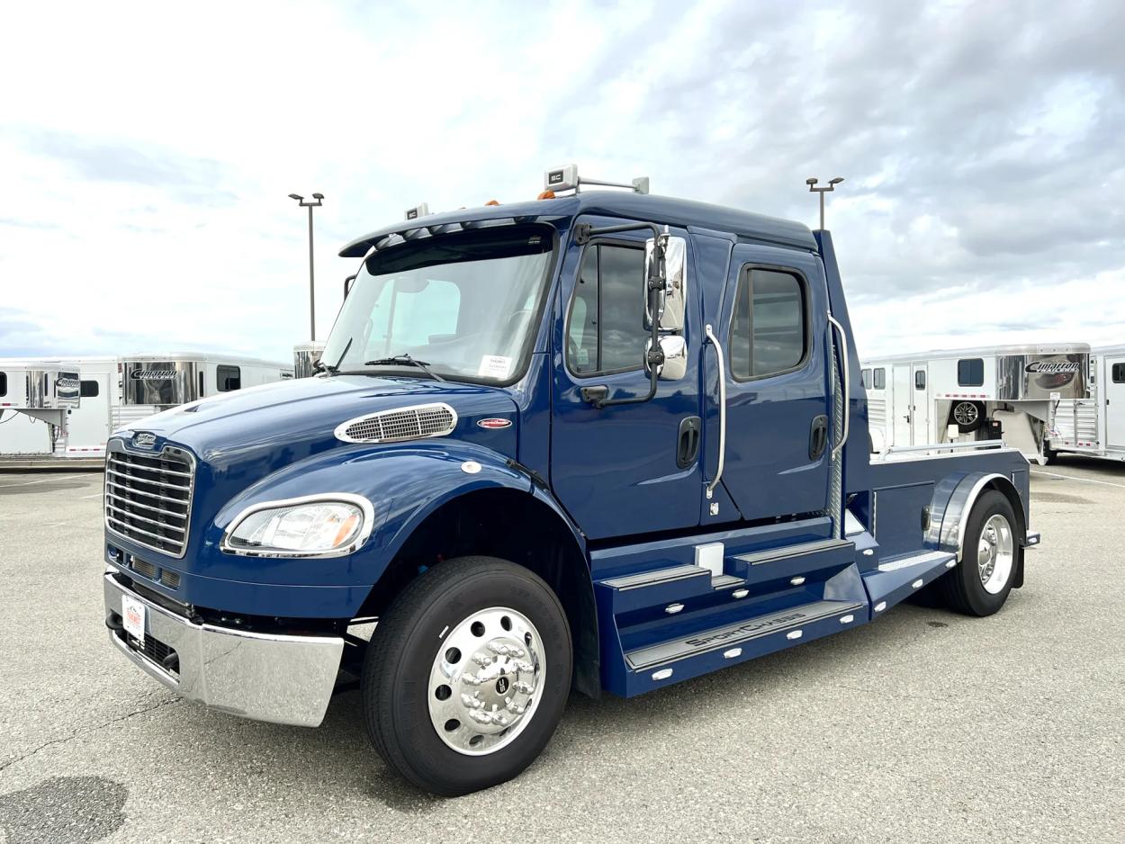 2016 Freightliner M2 106 Business Class | Photo 1 of 27