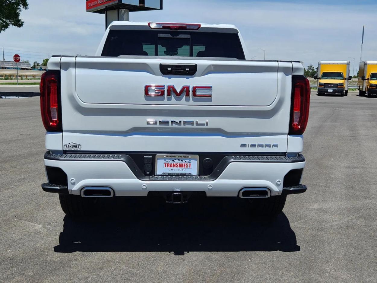 2024 GMC Sierra 1500 Denali | Photo 11 of 28