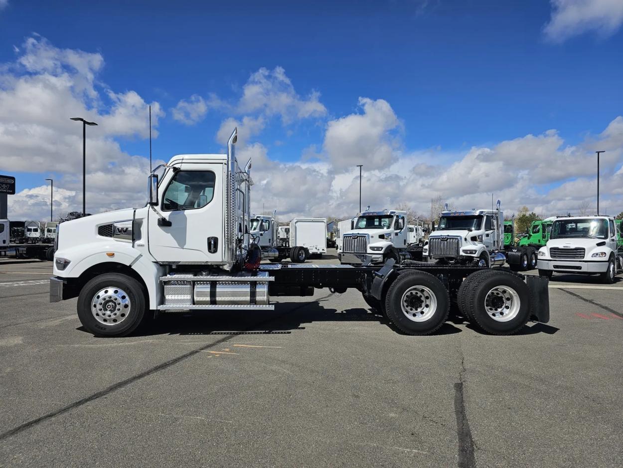 2024 Western Star 49X | Photo 4 of 17