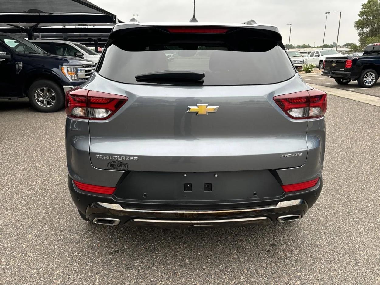 2021 Chevrolet Trailblazer ACTIV | Photo 3 of 25