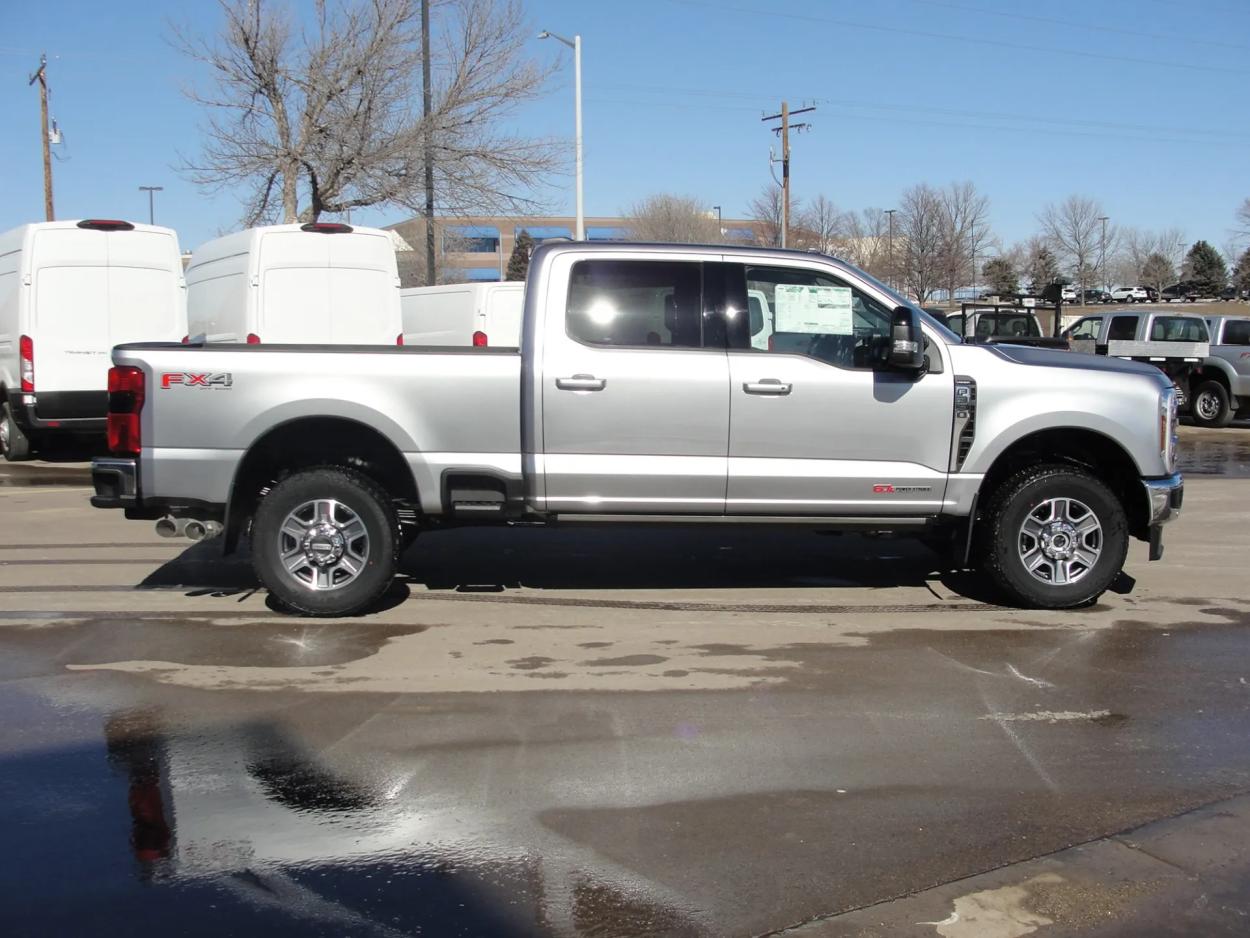 2024 Ford F-350 | Photo 6 of 15