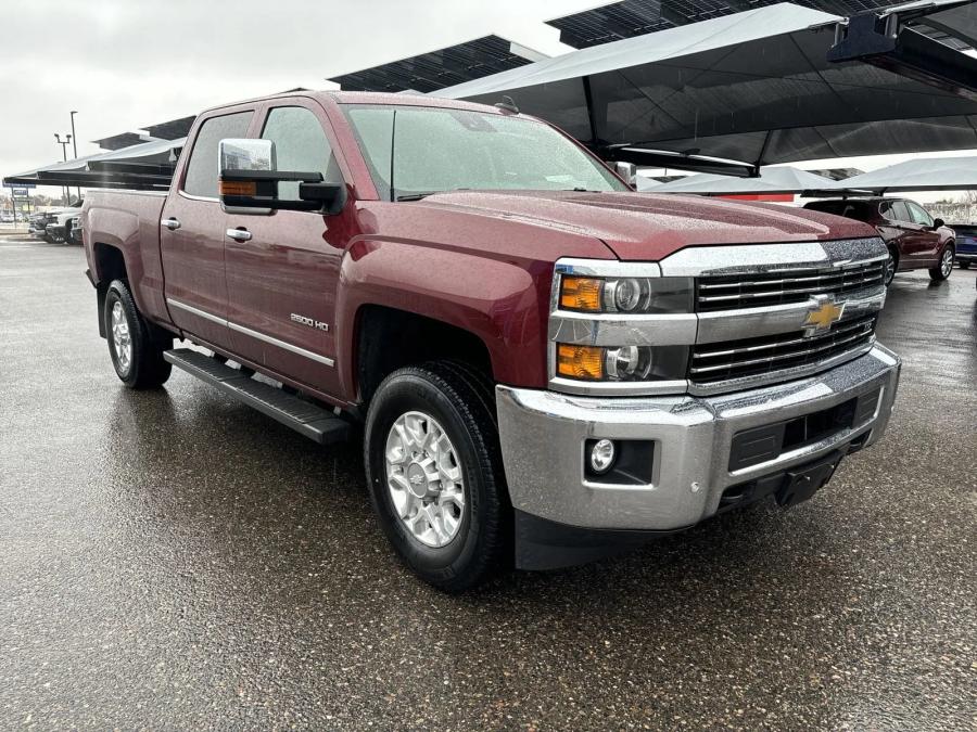 2015 Chevrolet Silverado 2500HD LTZ | Photo 6 of 20