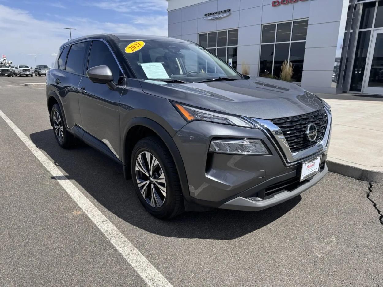 2021 Nissan Rogue SV 