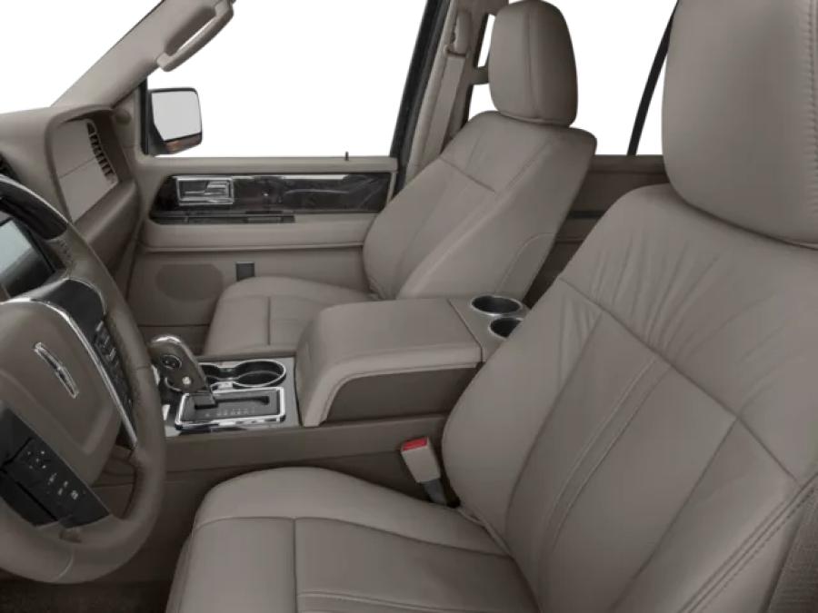 2016 Lincoln Navigator | Photo 5 of 14