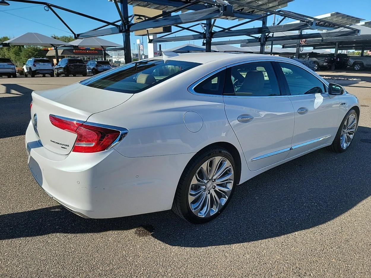 2017 Buick LaCrosse Premium | Photo 4 of 16