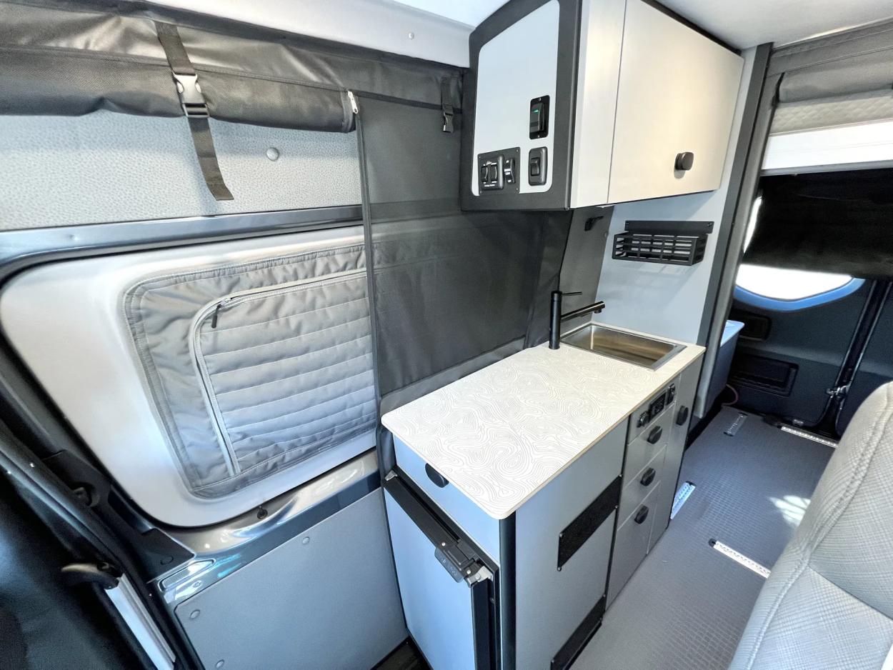 2025 Winnebago Revel 44E | Photo 7 of 20