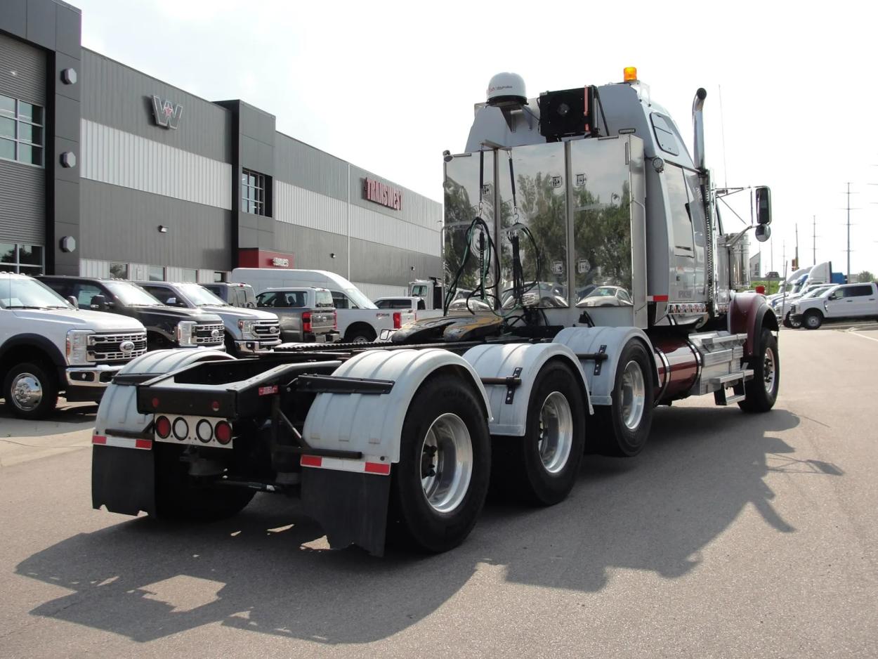 2022 Western Star 4900 | Photo 5 of 22