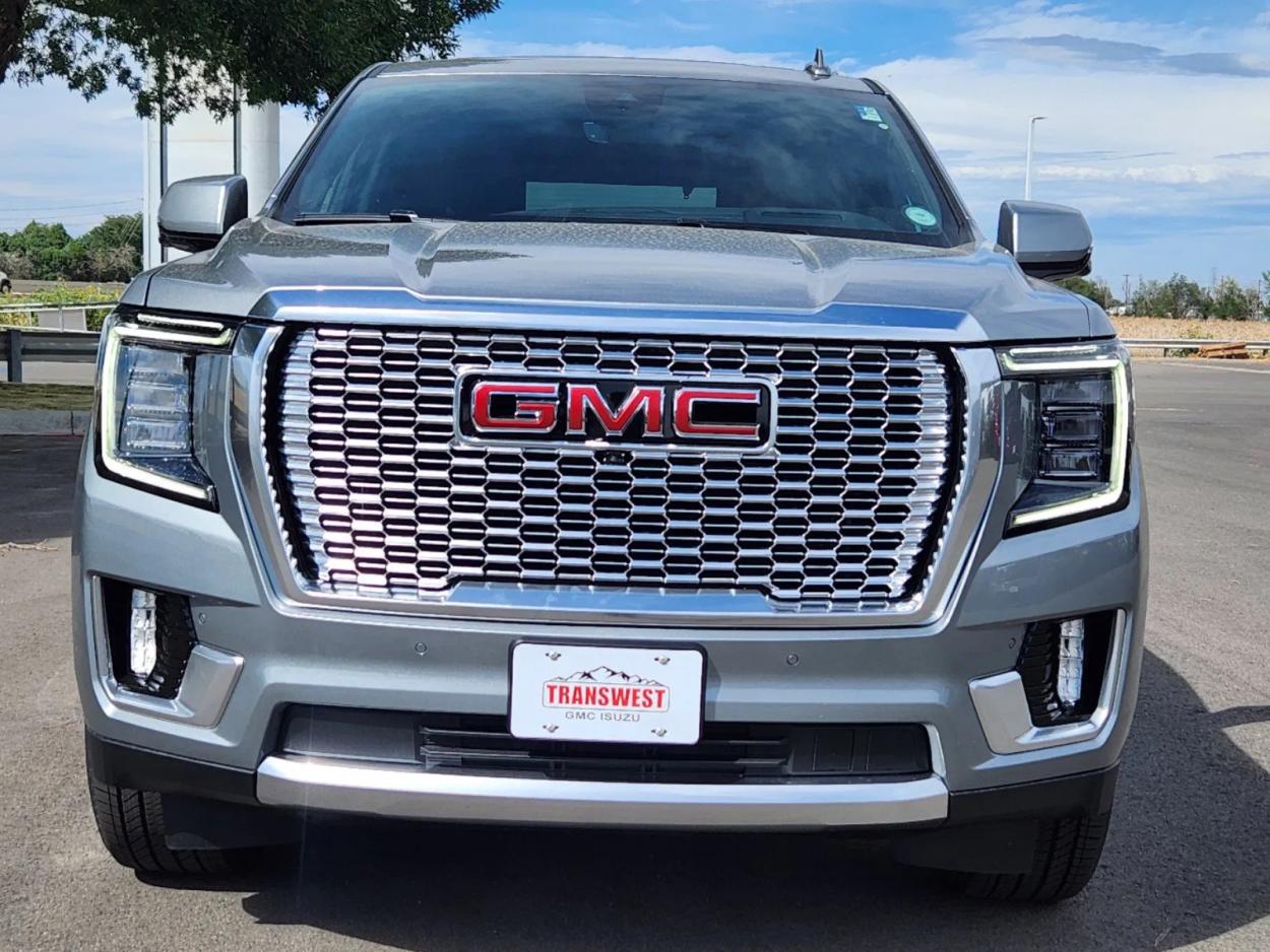 2024 GMC Yukon Denali | Photo 4 of 28