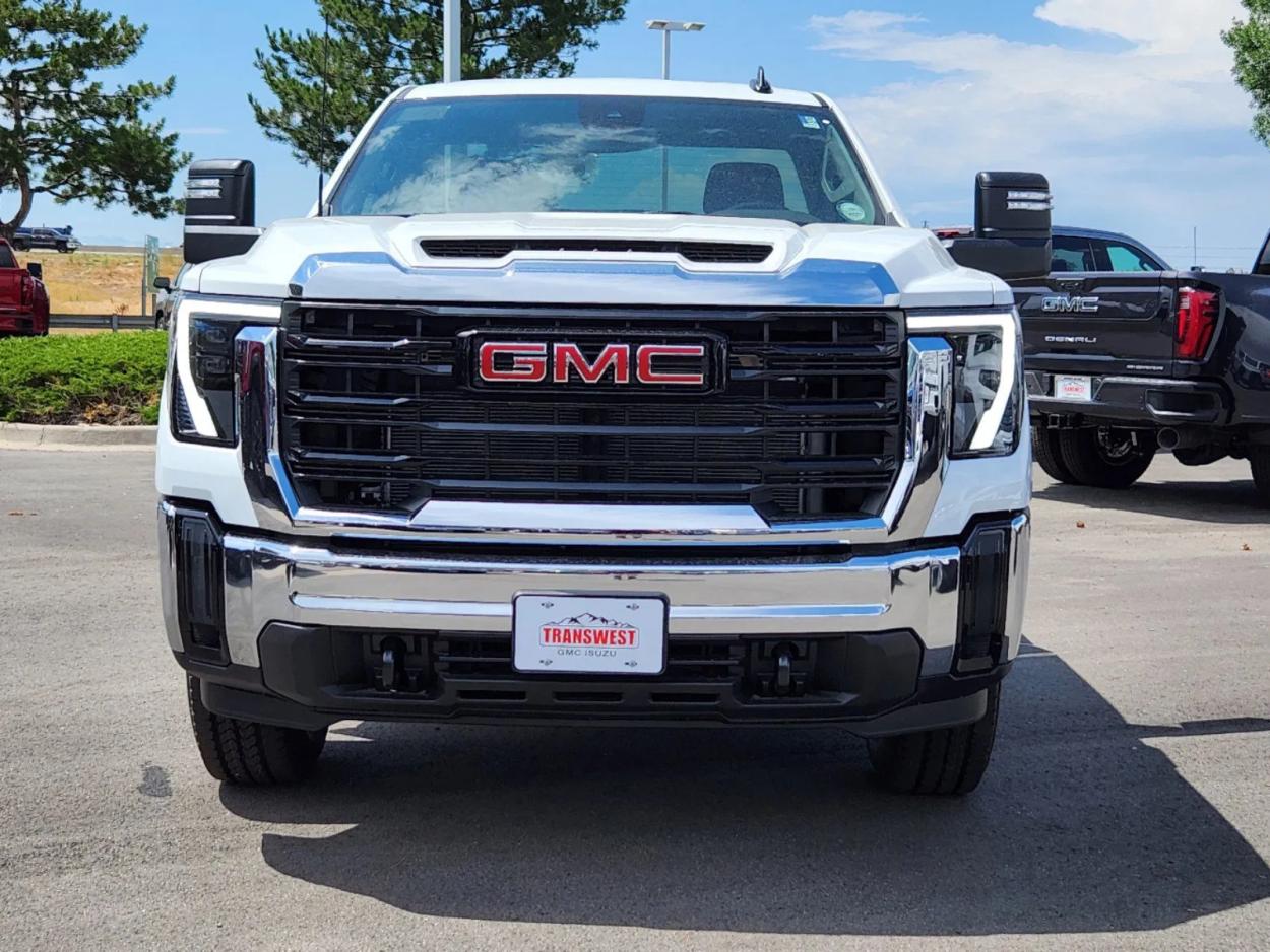 2024 GMC Sierra 2500HD Pro | Photo 4 of 25