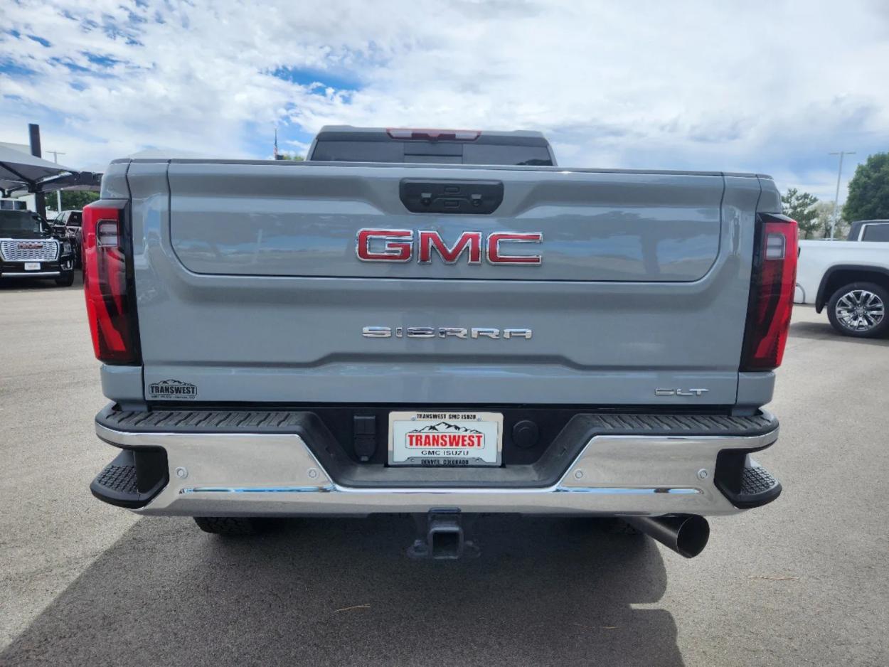 2024 GMC Sierra 2500HD SLT | Photo 11 of 27