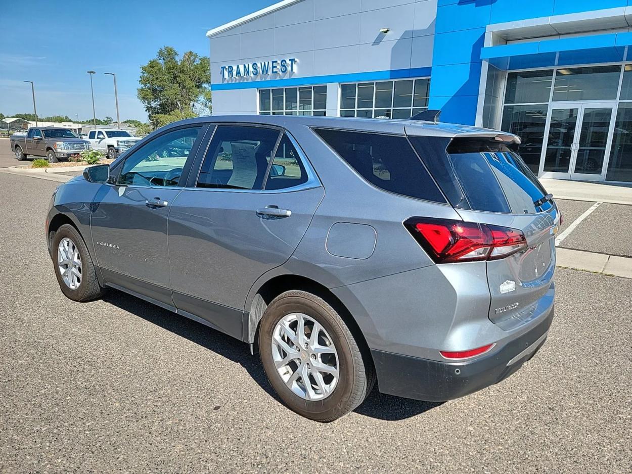 2023 Chevrolet Equinox LT | Photo 2 of 17