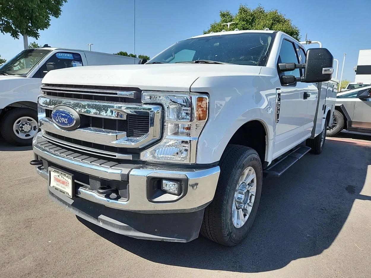 2021 Ford Super Duty F-350 SRW | Photo 2 of 3