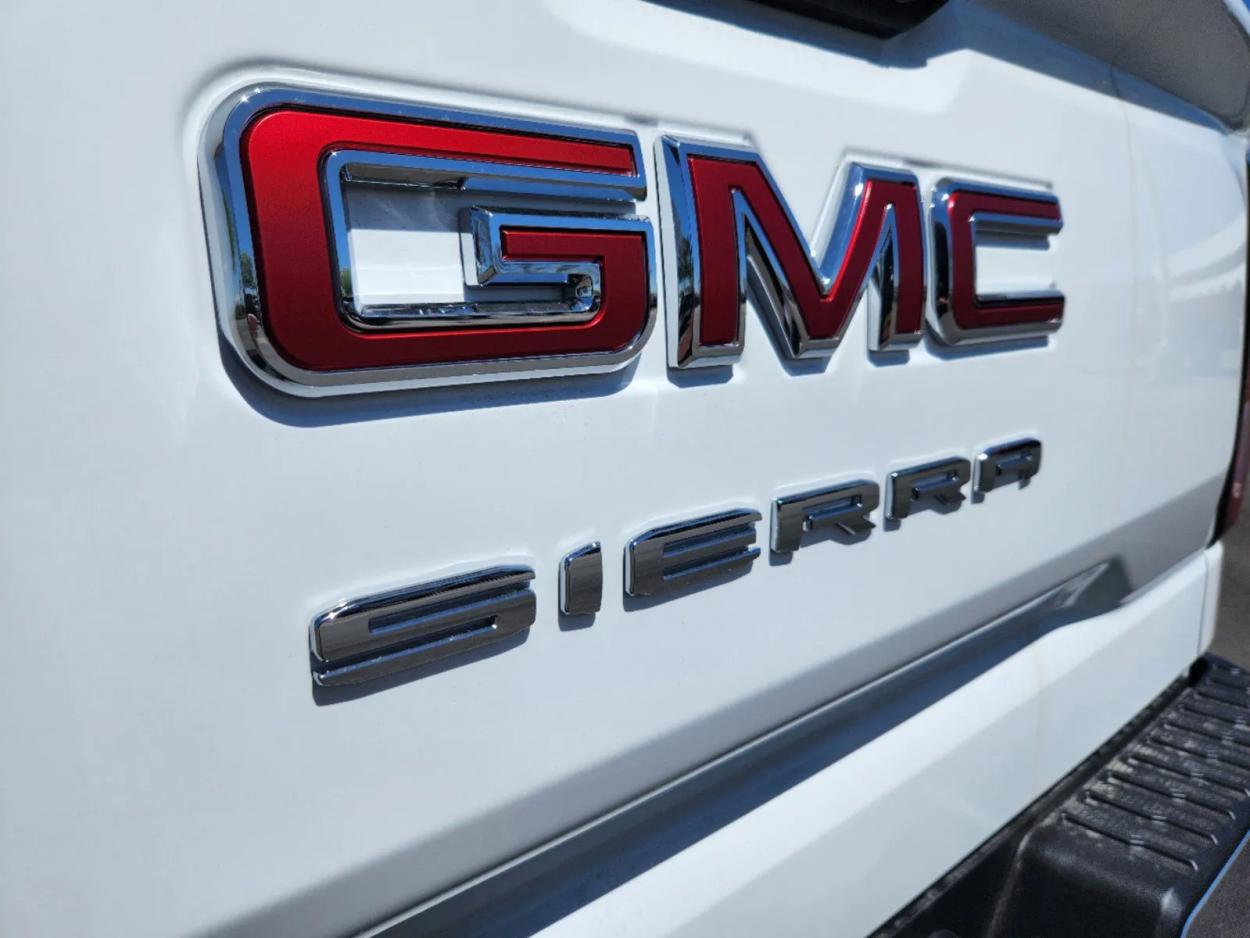 2024 GMC Sierra 1500 Pro | Photo 13 of 26