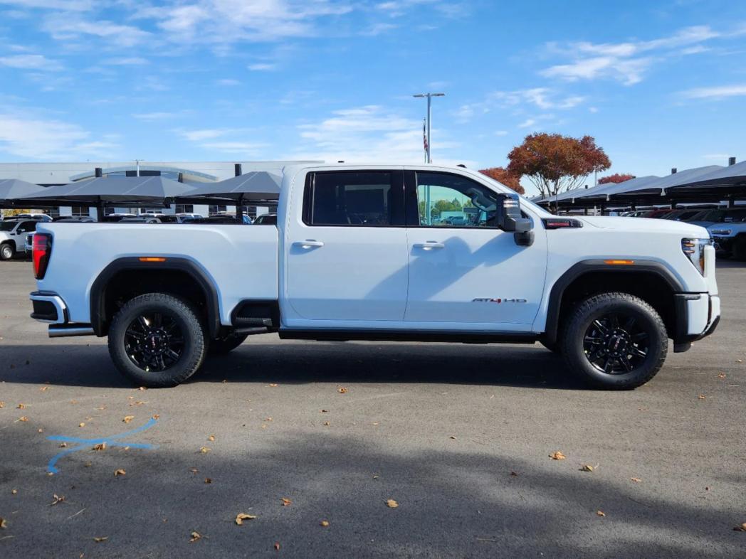 2025 GMC Sierra 2500HD AT4 