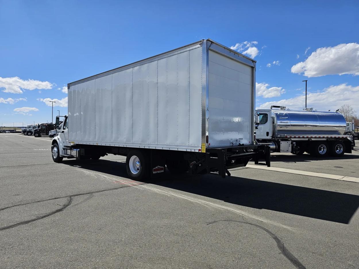 2018 Freightliner M2 106 | Photo 6 of 20