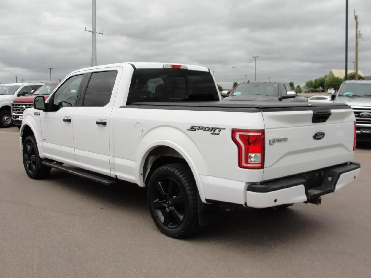 2016 Ford F-150 | Photo 3 of 21