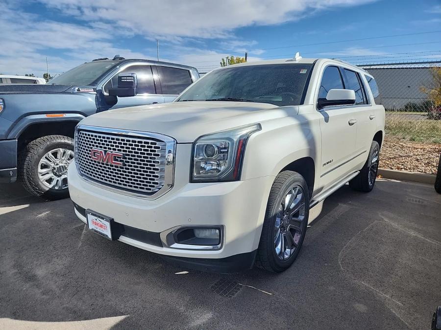 2015 GMC Yukon Denali | Photo 2 of 3