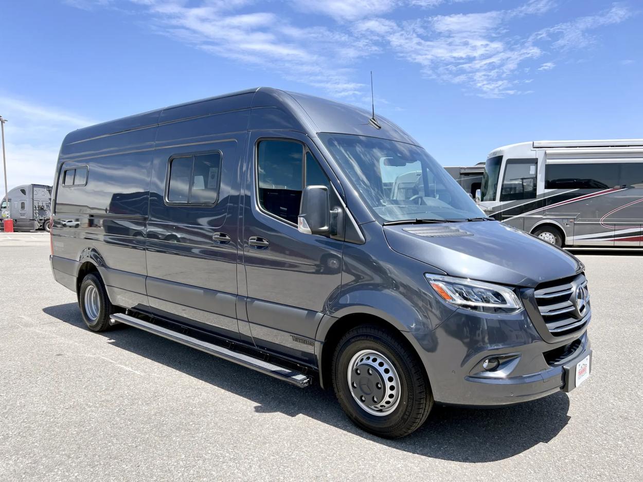 2023 Winnebago Adventure Wagon 70 SE 