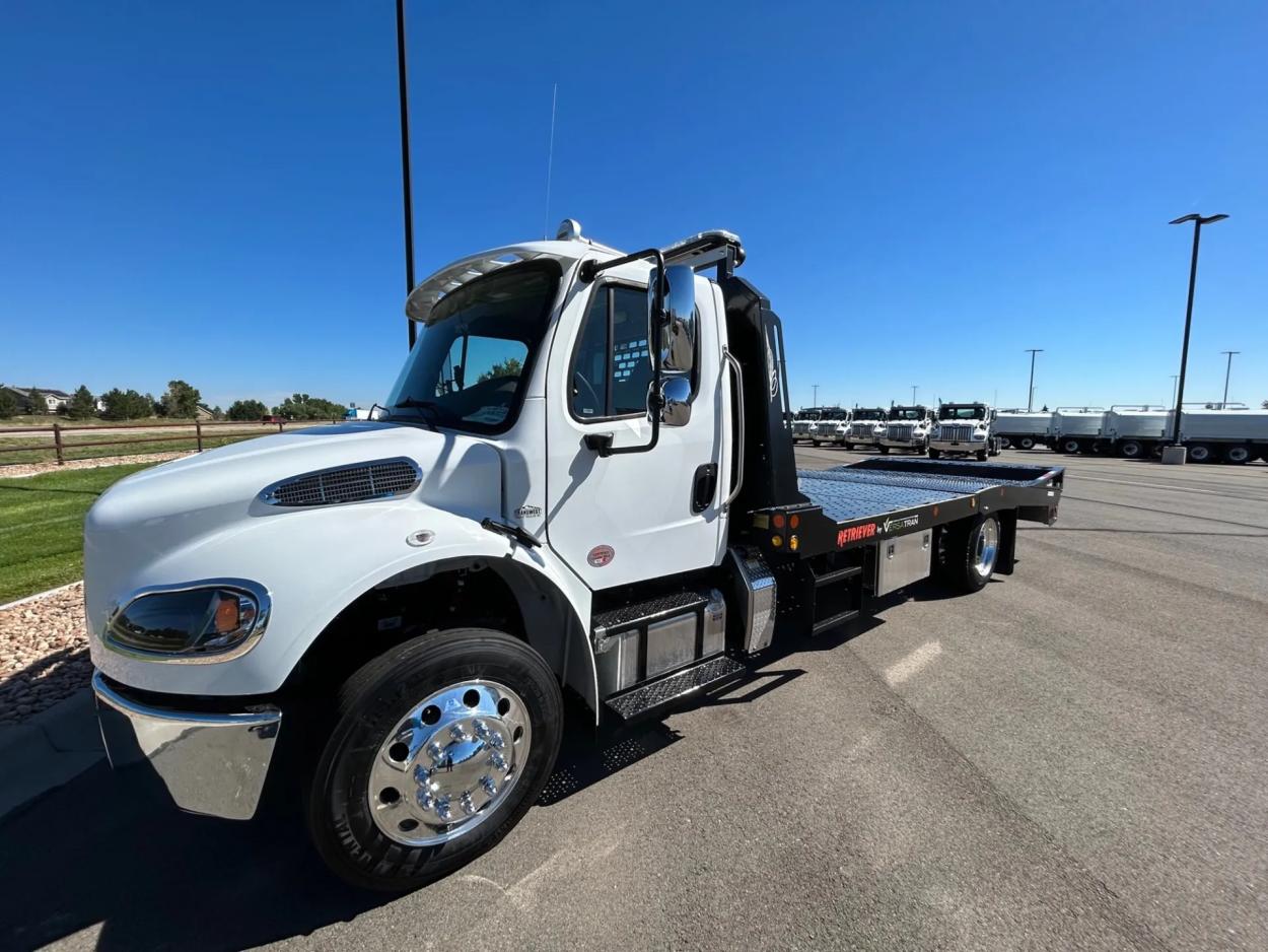 2024 Freightliner M2 106 