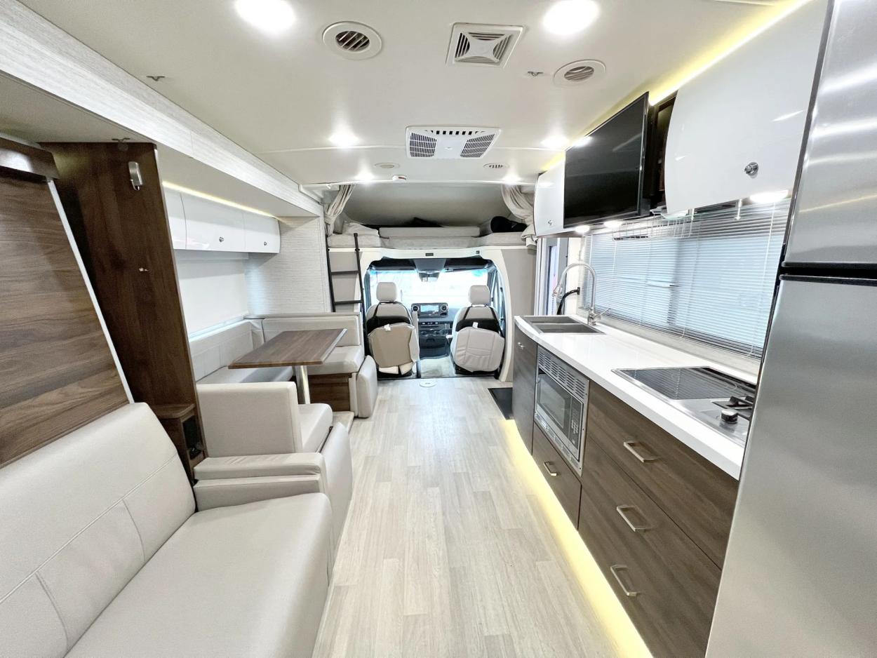 2020 Winnebago View 24D | Photo 5 of 24