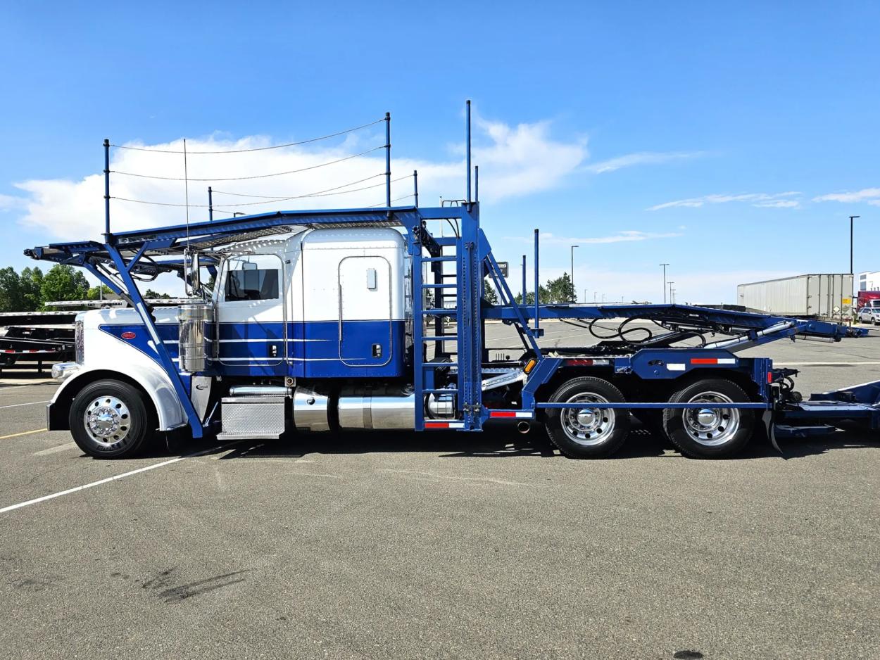 2019 Peterbilt 389 | Photo 13 of 32