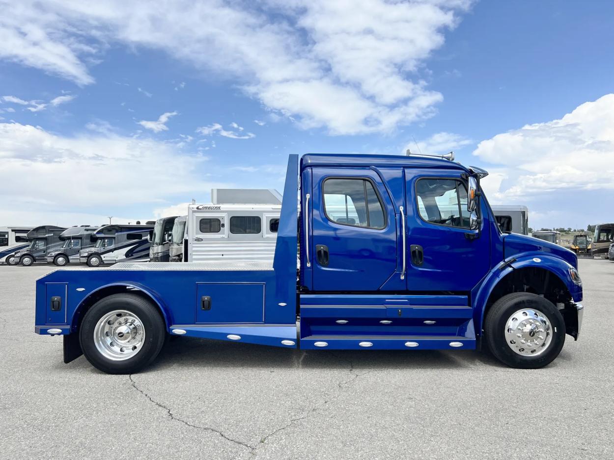 2024 Freightliner M2 106 Summit Hauler | Photo 18 of 25