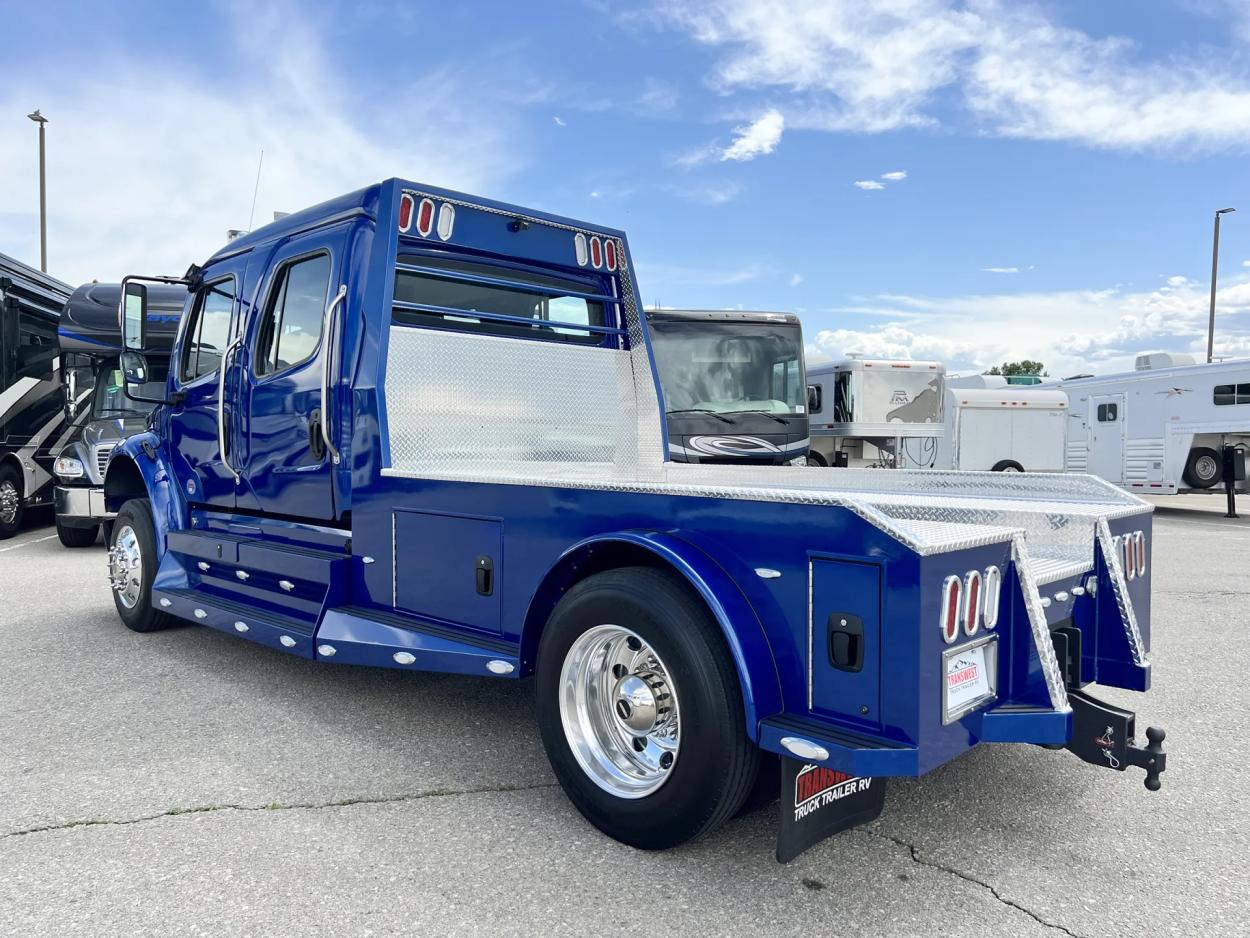 2024 Freightliner M2 106 Summit Hauler | Photo 15 of 25