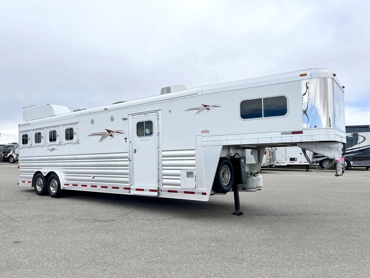 2015 Platinum Coach 4HGNLQ | Photo 1 of 25