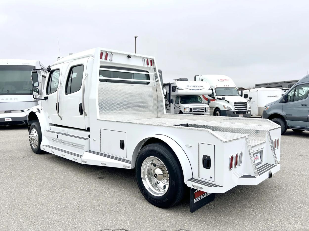 2023 Freightliner M2 106 Summit Hauler | Photo 16 of 27