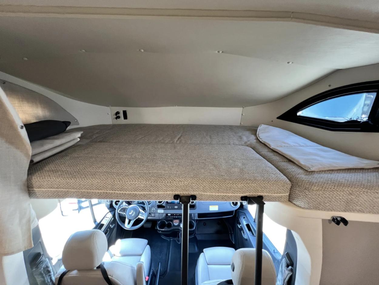 2022 Winnebago Navion 24D | Photo 8 of 24