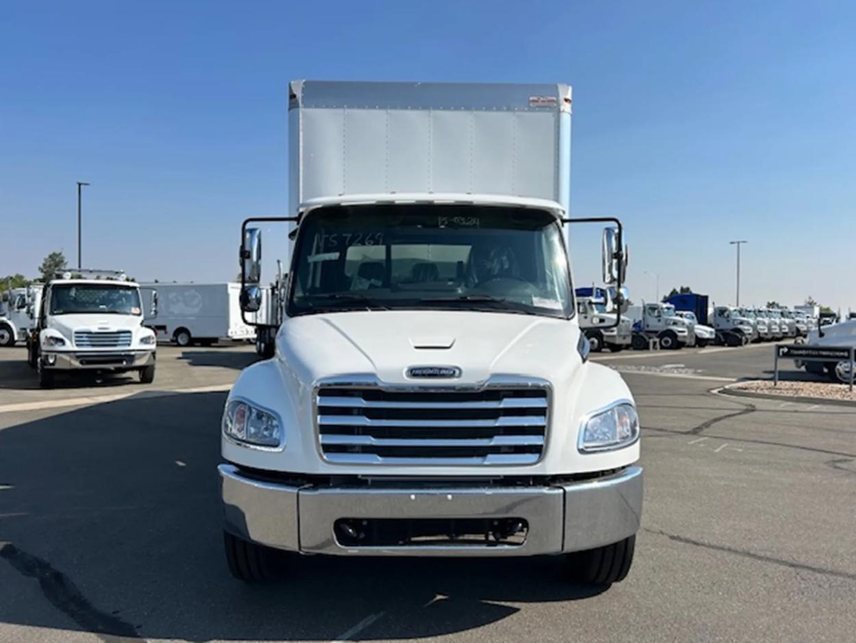 2025 Freightliner M2 106 | Photo 2 of 17