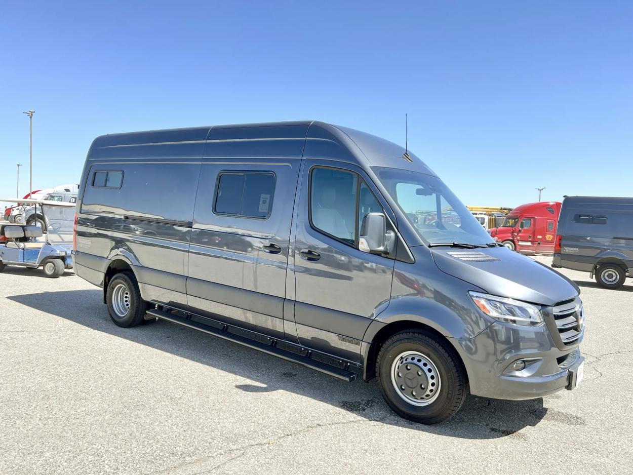 2023 Winnebago Adventure Wagon 70 SE