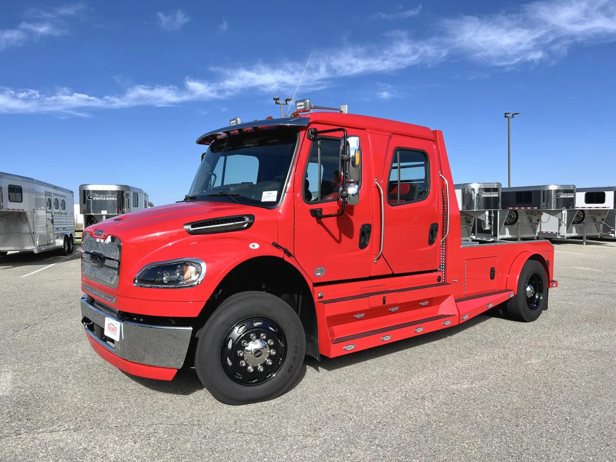 2024 Freightliner M2 106 Summit Hauler | Photo 1 of 25