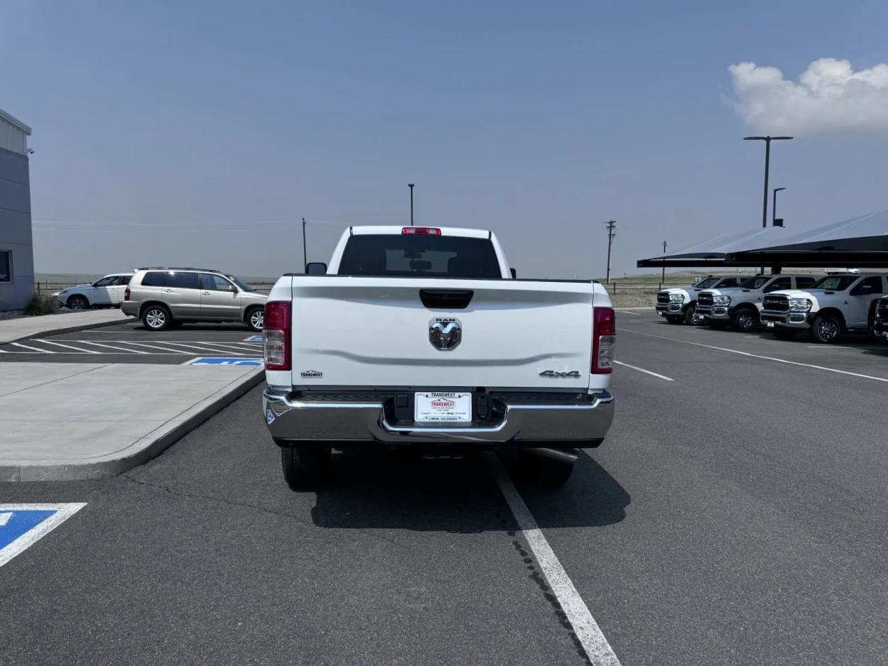 2024 RAM 3500 Tradesman | Photo 5 of 11