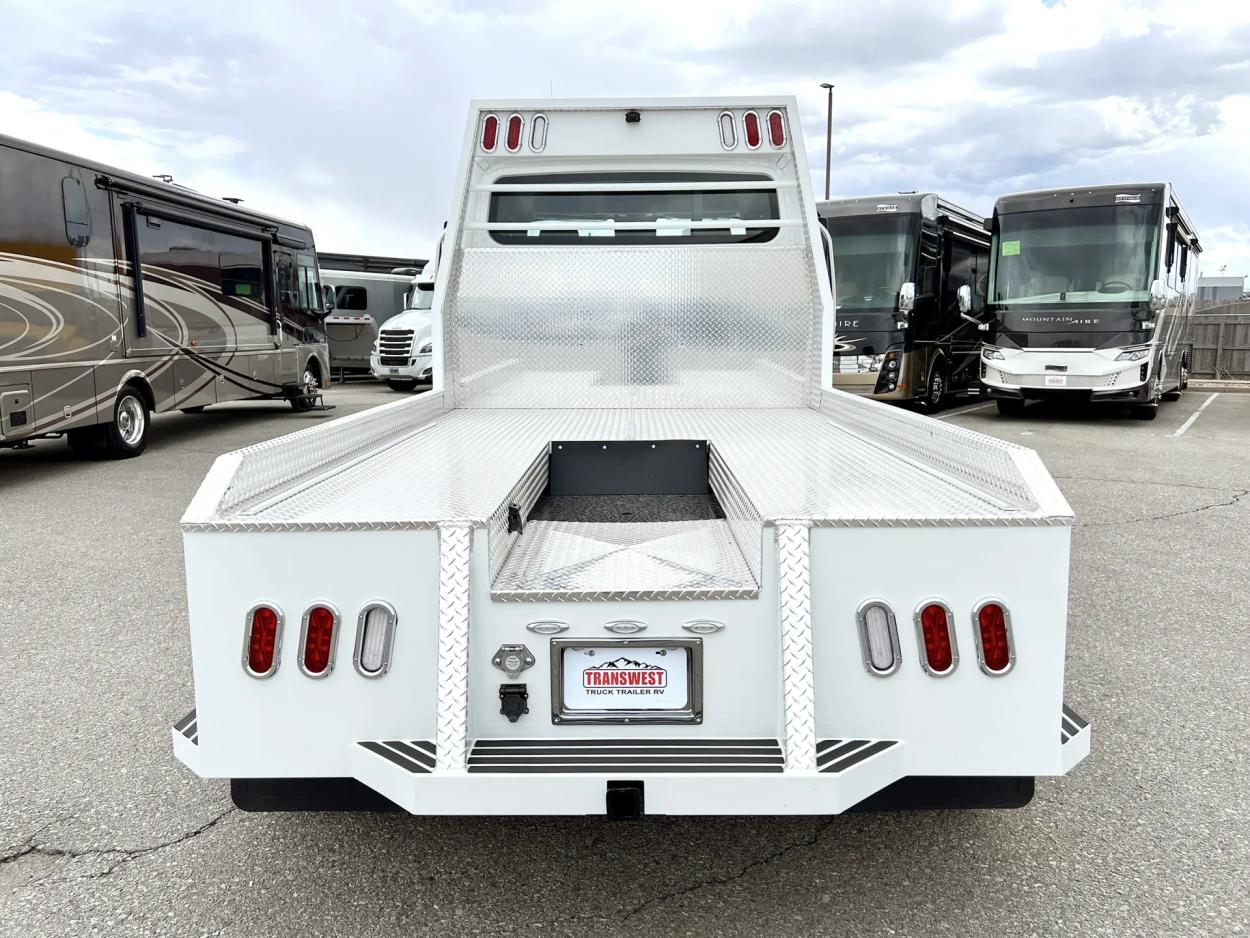 2024 Freightliner M2 106 Plus Summit Hauler | Photo 18 of 27