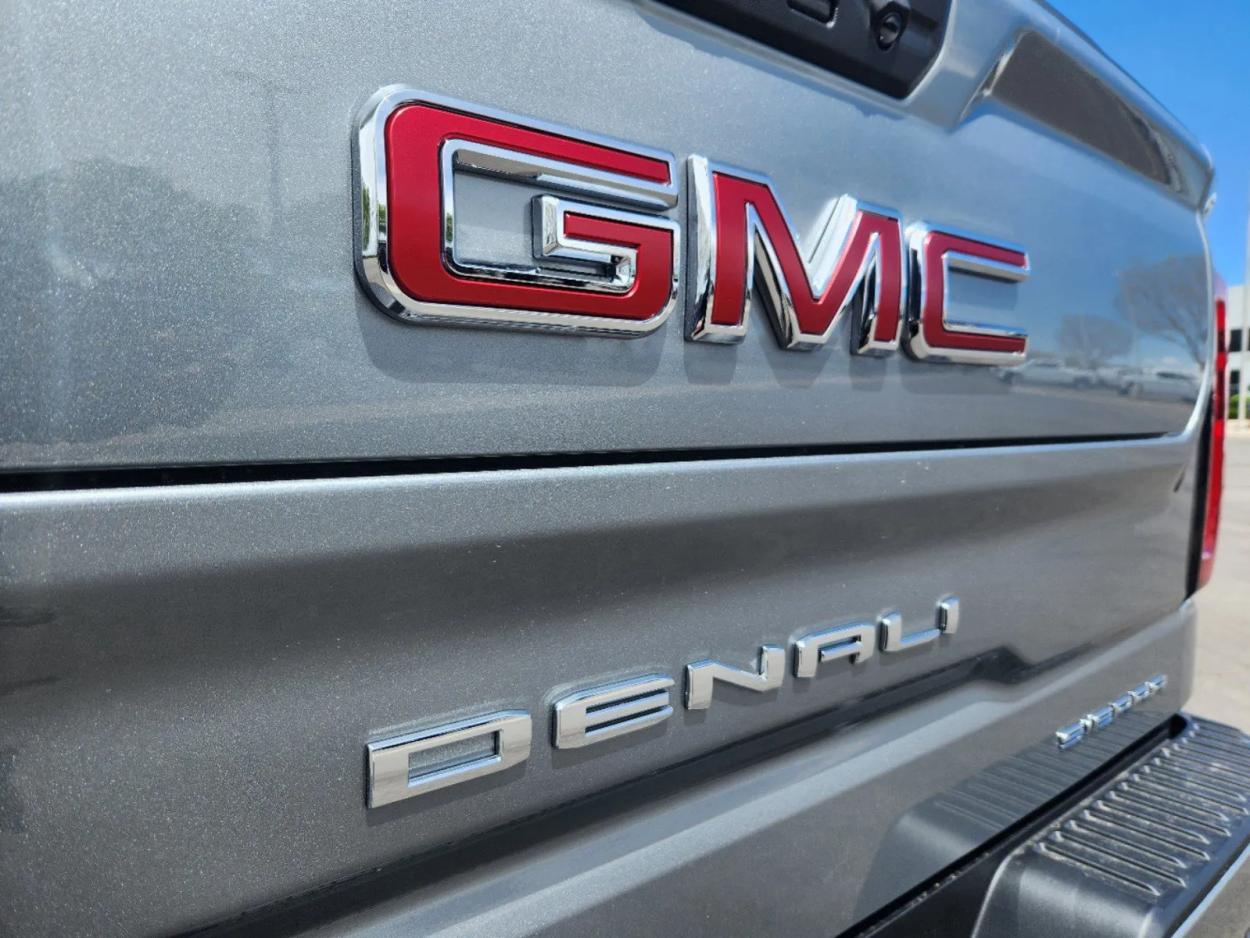 2024 GMC Sierra 1500 Denali | Photo 13 of 27