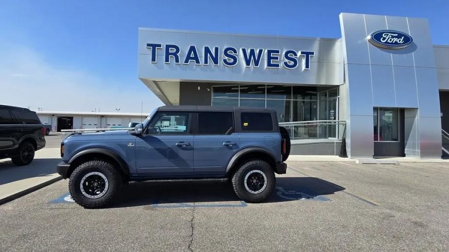 2024 Ford Bronco | Photo 1 of 35