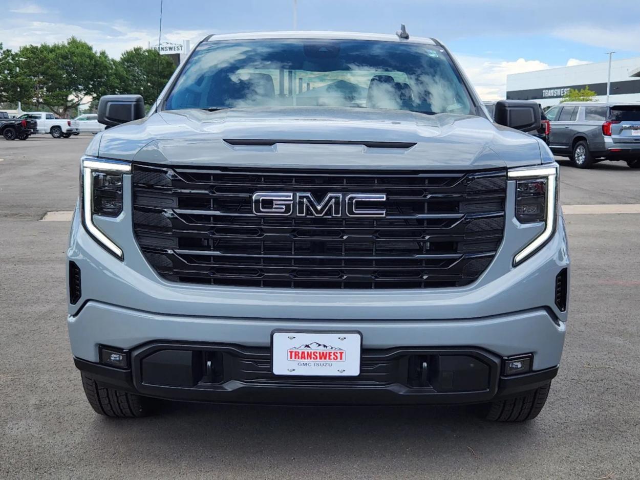 2024 GMC Sierra 1500 Elevation | Photo 4 of 25