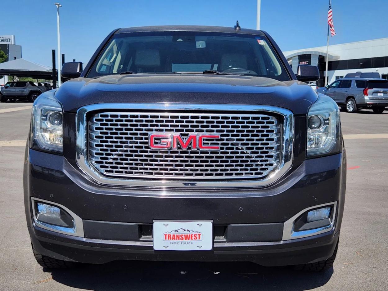 2016 GMC Yukon XL Denali | Photo 4 of 32