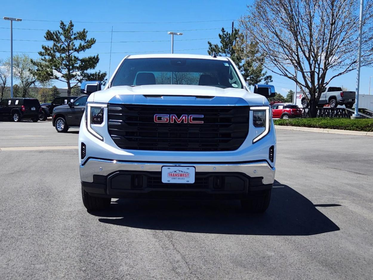 2024 GMC Sierra 1500 Pro | Photo 4 of 26