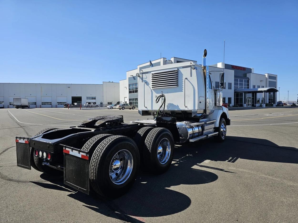 2020 Western Star 4900SA | Photo 5 of 20